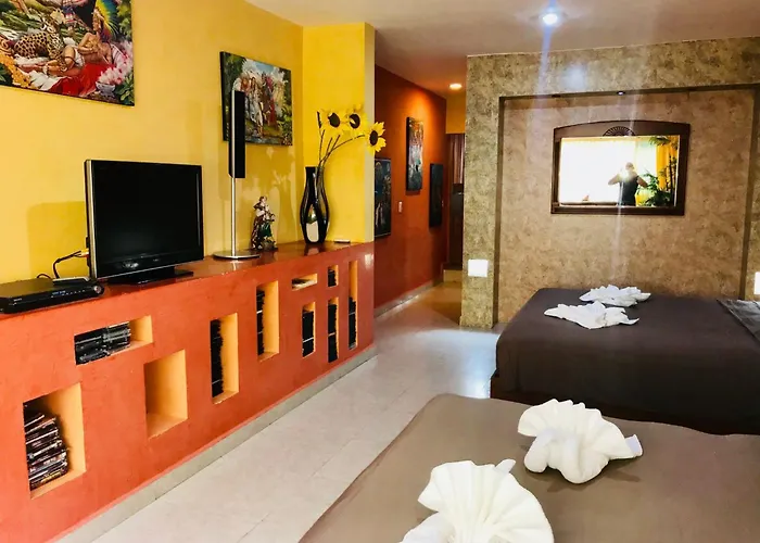 Jacuzzi In Stunning Playacar Ii Guest house Playa del Carmen
